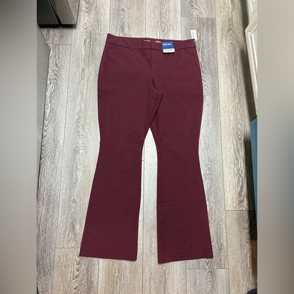 Old Navy Women's high rise Pixie Flare pants - Picture 3 of 11